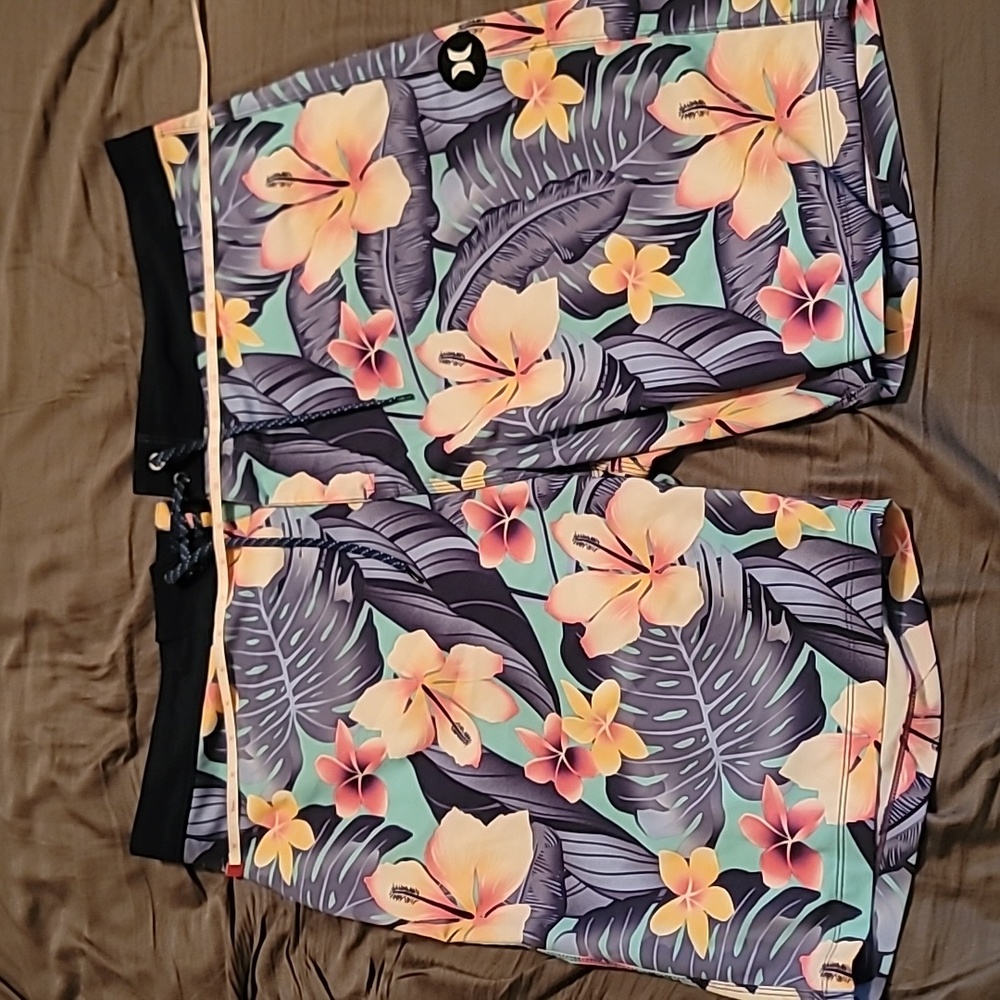 Hurley board shorts stretchy